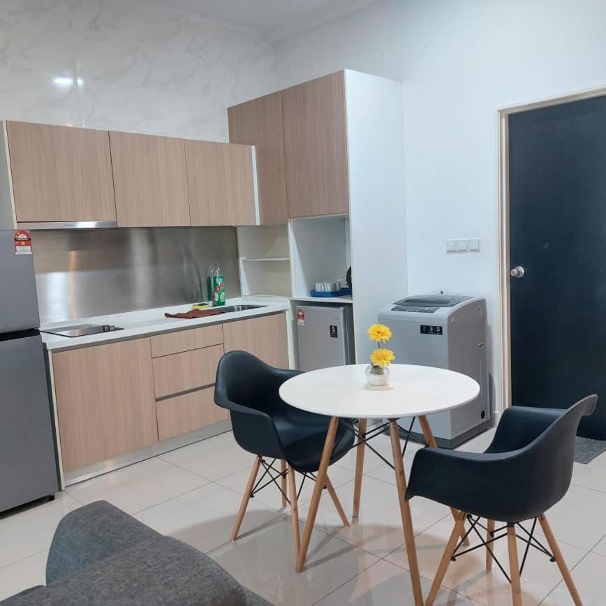 Twin Galaxy Jb Homestay By Summer Johor Bahru Zewnętrze zdjęcie